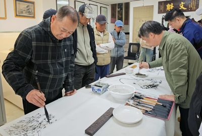 海林牡丹江市政協開展“送文化進社區”活動，架起文化藝術交流的民心橋